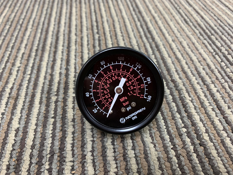 Norgren pressure gauge 18-015-209 1/4" NPT thread arrived.