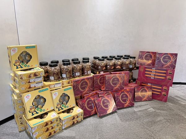 Wuhan Xieyuan Marks Mid-Autumn Festival and National Day with Gifts for Employees